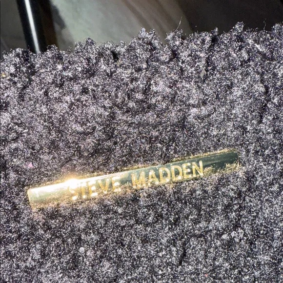 STEVE MADDEN CROSSBODY CINDY DOME BAG GOLD CHAIN CLEAN
🚭 - Picture 10 of 10